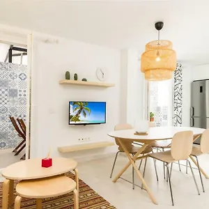 Homes La Victoria Apartment